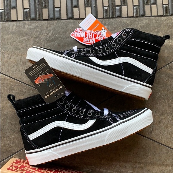 VANS SK8-HI MTE BLACK/TRUE WHITE WMNS - Picture 3 of 16